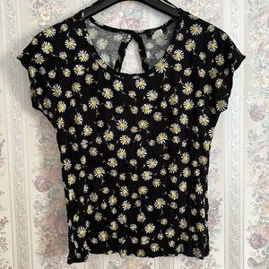 Deb Open-Back Daisy Top